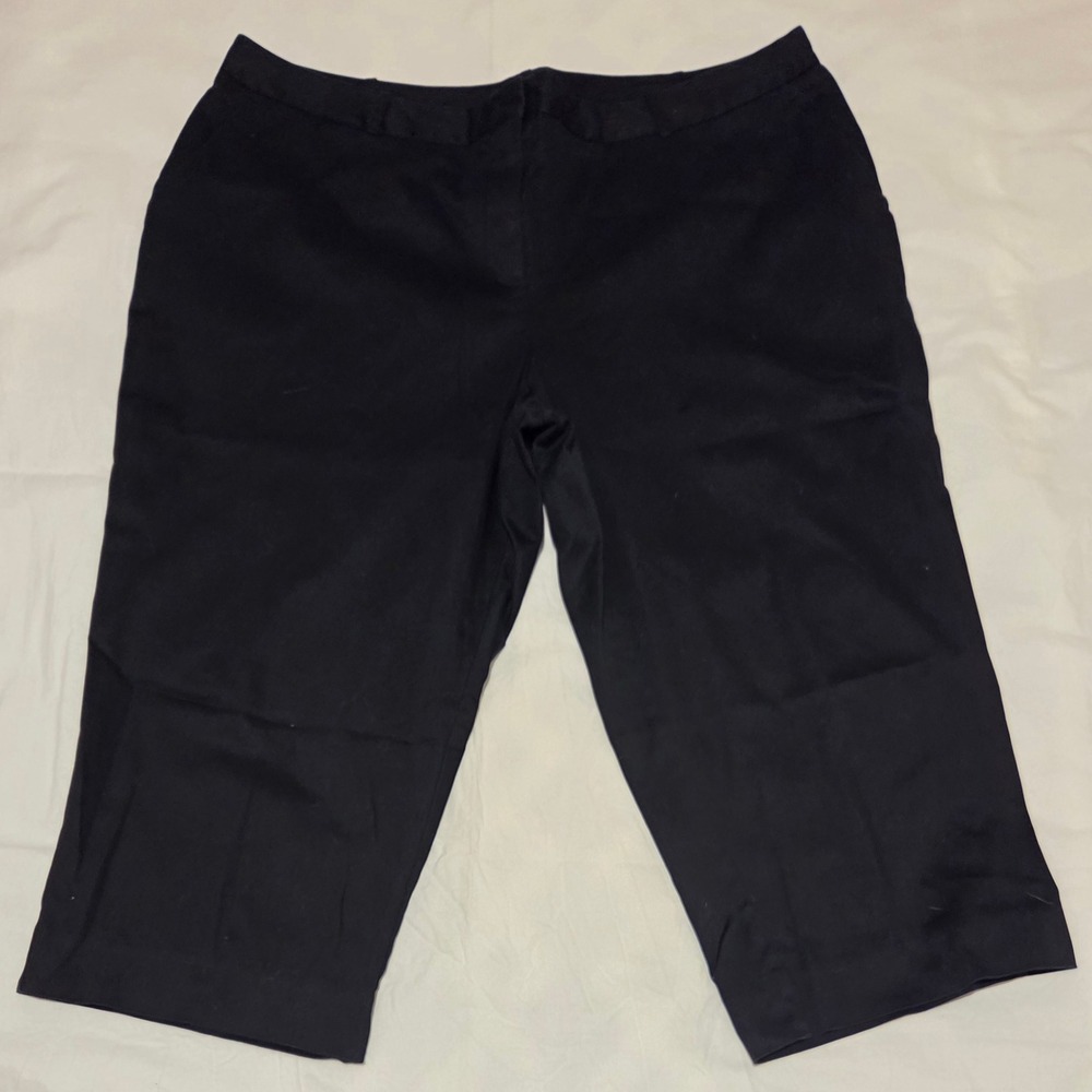 Worthington Woman 18W Black Capri‎ Cropped Pants Modern Fit Career Closet Staple
